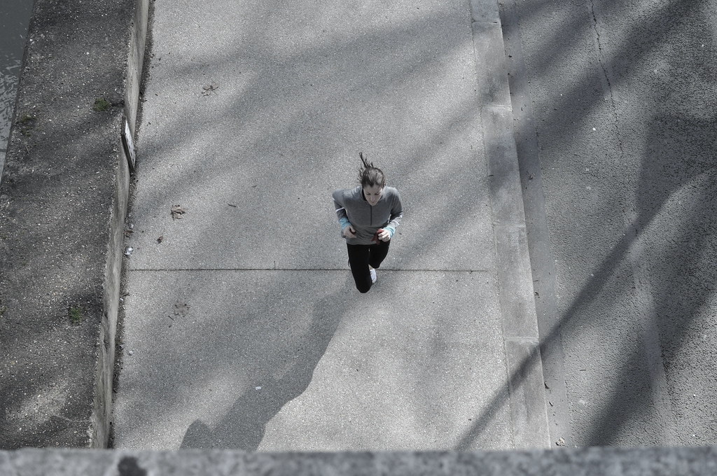 Blessures fréquentes en course à pied : comment les éviter et les soigner